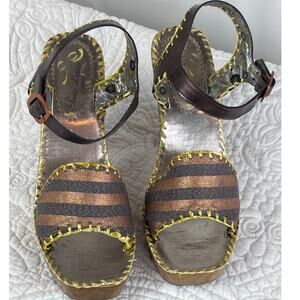 Poetic License London Women 39.5 (US 8) Invincible Summer Wooden Heeled Sandal